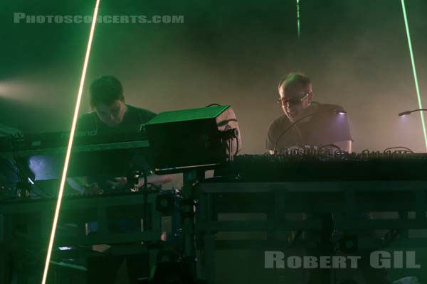 THE CHEMICAL BROTHERS - 2015-08-30 - SAINT CLOUD - Domaine National - Grande Scene
